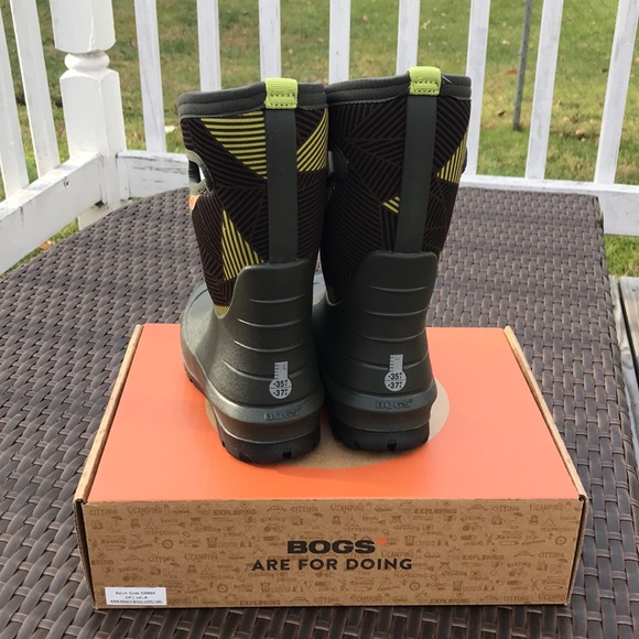Bogs Insulated Waterproof Boots, Toddler 10, 11, Neo Classic Big Geo, Boys - Picture 3 of 15